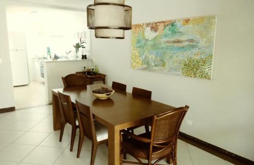 Camburi Casa | Casa com piscina e churrasq na Praia de Camburí