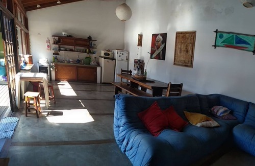 Estufa I Casa | Casa com Piscina e Churrasqueira em Ótima Localização