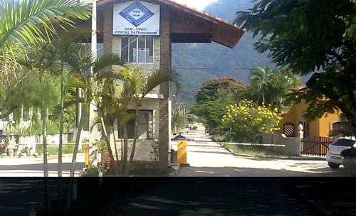 Caraguatatuba Casa | Casa com Piscina Exclusiva - Condomínio em frente ao Mar - Portaria 24h