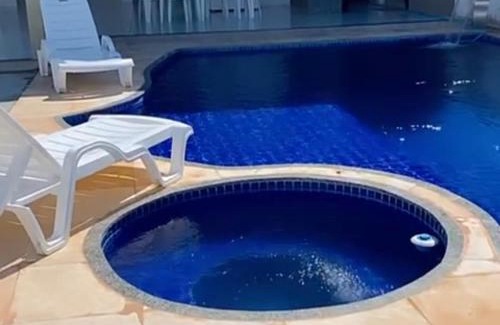 Aracati Casa | Casa com Piscina, hidromassagem e churrasqueira.