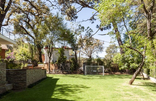 Valle de Bravo Casa | Casa con amplia terraza y jacuzzi