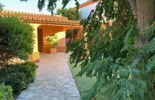 El Palmar Chalet De Esquí | Casa con jardín privado y piscina compartida