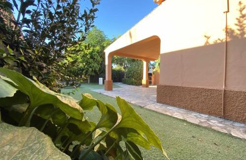 El Palmar Chalet De Esquí | Casa con jardín privado y piscina compartida