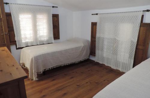 Viznar Casa | Casa con jardín y aparcamiento en Viznar, junto a Granada