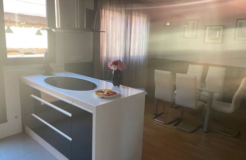 Ponferrada Casa | Casa con jardin 300m2 La casa de mauriz