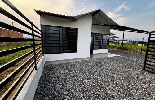 Acacias Casa | Casa con Parrilla y Espacios al Aire Libre