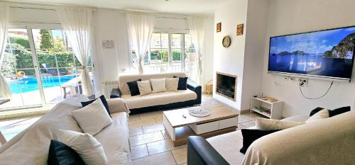 Sant Vicenc de Montalt Casa | Casa con piscina en costa Barcelona
