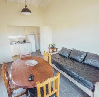 Partido de Coronel Suarez Casa | Casa con pileta en barrio Pillahuinco