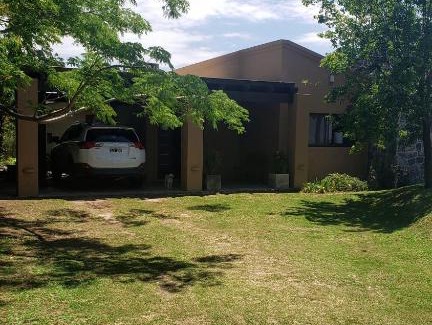 Yocsina Casa | Casa con pileta en barrio privado