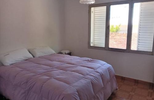 Villa Giardino Casa | Casa con pileta y excelente ubicación a una cuadra de la plaza principal en Villa Giardino