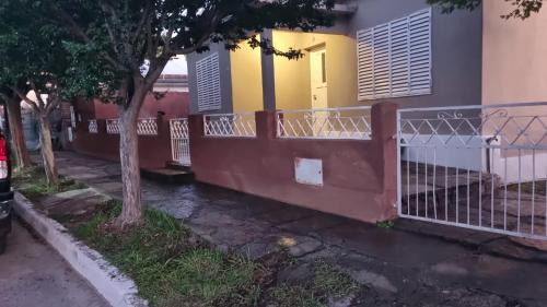 Villa Giardino Casa | Casa con pileta y excelente ubicación a una cuadra de la plaza principal en Villa Giardino