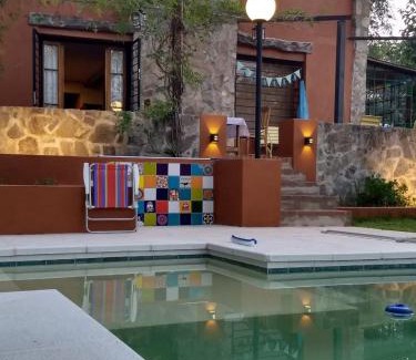 Rio Ceballos Casa | Casa con pileta y quincho en sierras chicas