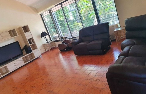 Downtown Santo Domingo Casa | Casa con Piscina y Jacuzzi, Amplia en Arroyo Hondo