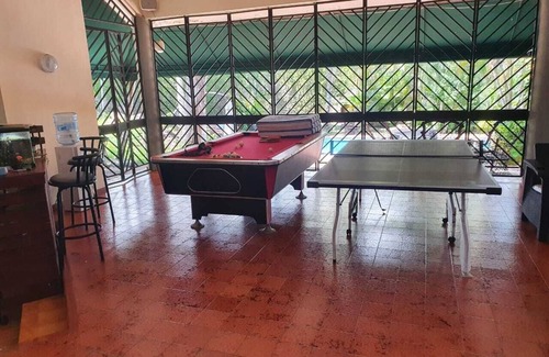 Downtown Santo Domingo Casa | Casa con Piscina y Jacuzzi, Amplia en Arroyo Hondo