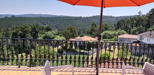 Castrelo de Mino Casa | Casa con Piscina en Ramiras, Ourense