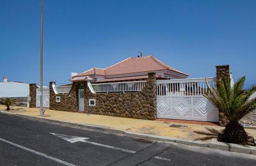 La Listada Casa | CASA CON PISCINA EN TENERIFE - VISTA MAR Y EL TEIDE