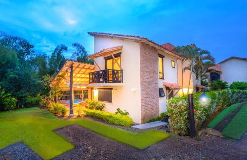 Quimbaya Casa | Casa con piscina privada fincas panaca, Quindío
