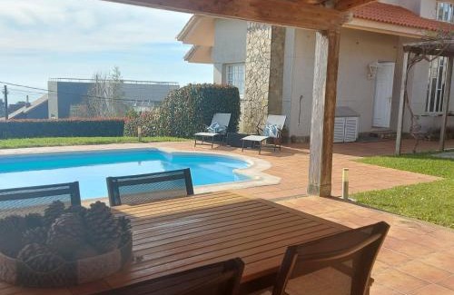 Saians Casa | Casa con piscina, vistas y cerca de las playas