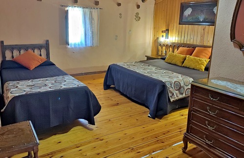 Tronchon Cabaña | CASA RURAL PARA GRUPOS GRANDES CON ZONA EXTERIOR DE BARBACOA Y COMEDOR GRANDE