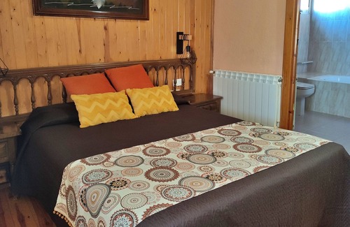 Tronchon Cabaña | CASA RURAL PARA GRUPOS GRANDES CON ZONA EXTERIOR DE BARBACOA Y COMEDOR GRANDE
