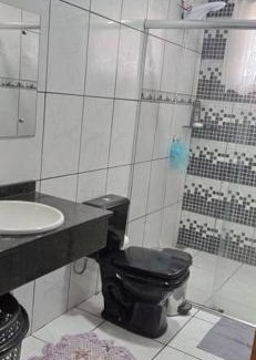 Campo Mourao Casa | Casa Confortável arejada ar condicionado quente e frio 2 quartos ,2 banheiros ,2 vagas de garagem