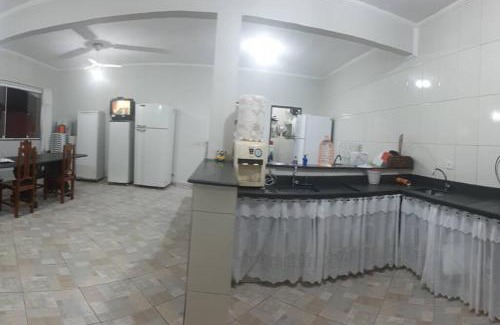 Cibratel II Casa | Casa confortável com 4 suítes para até 20 pessoas.