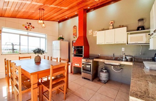 Lavras Apartamento | Casa confortável com churrasqueira em Lavras/MG