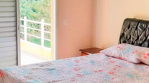 Jacarei Casa | Casa confortável com piscina e rio em Jacareí