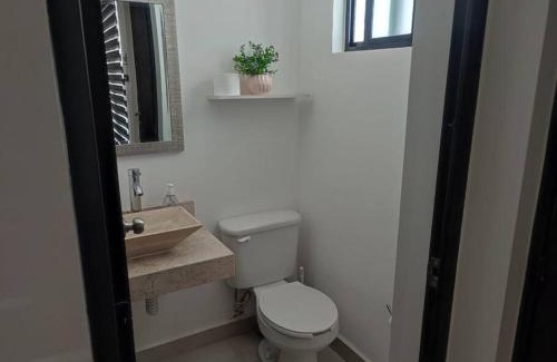 Leon Casa | Casa confort nueva Cerca de outlets y Hospital Regional