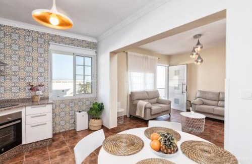 El Granel Apartamento | Casa Conrado, 2 bedroom modern oasis, good location