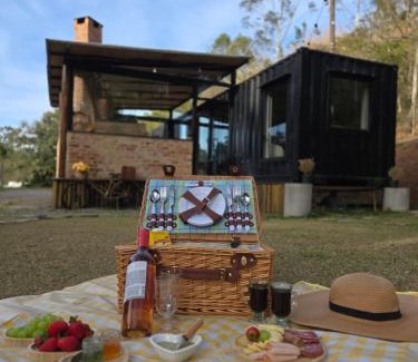 Miguel Pereira Casa | Casa Container com Hidro ao Ar Livre e Vista para a Natureza Miguel Pereira