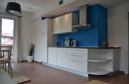 Colico Piano Apartamento | Casa Conte nueva balcón bonito apartamento con vistas al mar, a 8 minutos a pie. del centro y del lago