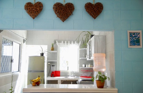 Tohoku Casa | Casa Corazon - Cozy 2 bedroom house downtown, 5 min from the beach!.