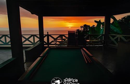 Praia de Borrifos Casa | Casa costeira com vista e área gourmet no Borrifos