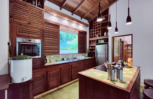 Chiguata Casa | Full House with Private Pool in Playa Chiquita
