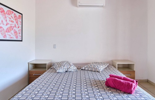 Jabaquara Casa | Casa Cravo e Canela com 3 Quartos, ar e Piscina