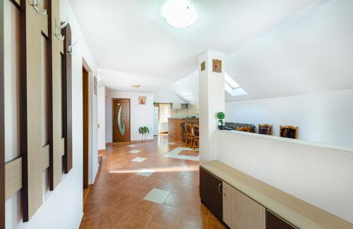 Jibert Casa | Casa Cristiana