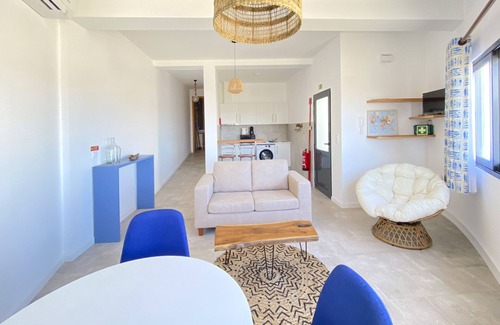 Vila Franca do Campo Apartamento | Casa da Baleia T1 Located on the Seafront Overlooking the Fishing Port