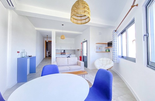 Vila Franca do Campo Apartamento | Casa da Baleia T1 Located on the Seafront Overlooking the Fishing Port