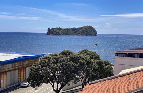 Vila Franca do Campo Apartamento | Casa da Baleia T2 Localizado à Beira-mar Virado a Menos de 5 Min. a pé da Praia
