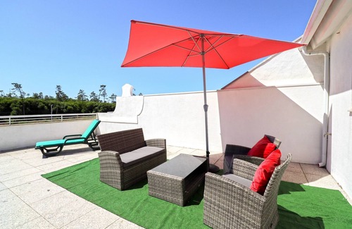 Viana do Castelo Villa | Casa da Bene - House Near Amorosa Beach w/Seaview