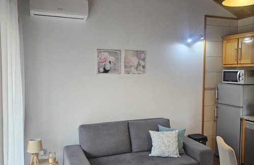 Madalena Casa | CASA DA ESTRELA SIRIUS