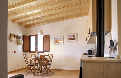 Borba Otro | CASA DA HORTA PEQUENA Refuge of tranquillity. Nature reveals all its beauty.