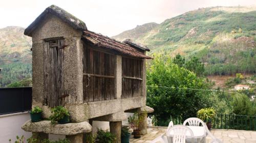Vilar da Veiga Casa | Casa da Igreja by Gerês Casas