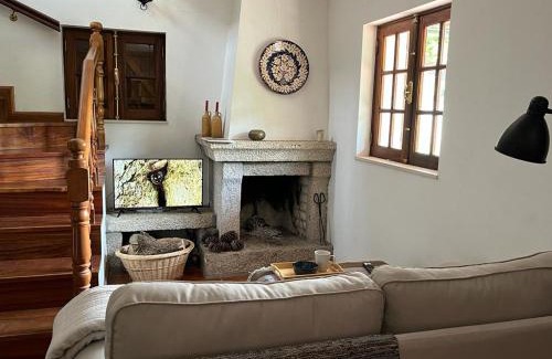 Ponte da Barca Casa | Casa da Pedrada