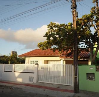 Praia da Armacao do Itapocoroi Casa | Casa da Penha/SC