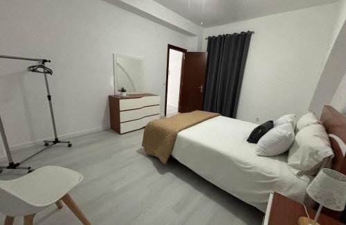 Praia da Vitoria Apartamento | Casa da Praça II
