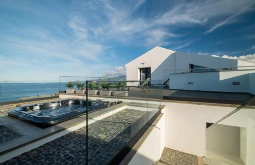 Ribeira Grande Casa | Casa da Suta - Jacuzzi with Ocean View