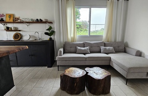 San Juan Bautista Casa | Casa Dalia, Charming 2-bedroom house in lovely Chitre with AC, WiFi