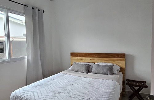 San Juan Bautista Casa | Casa Dalia, Charming 2-bedroom house in lovely Chitre with AC, WiFi